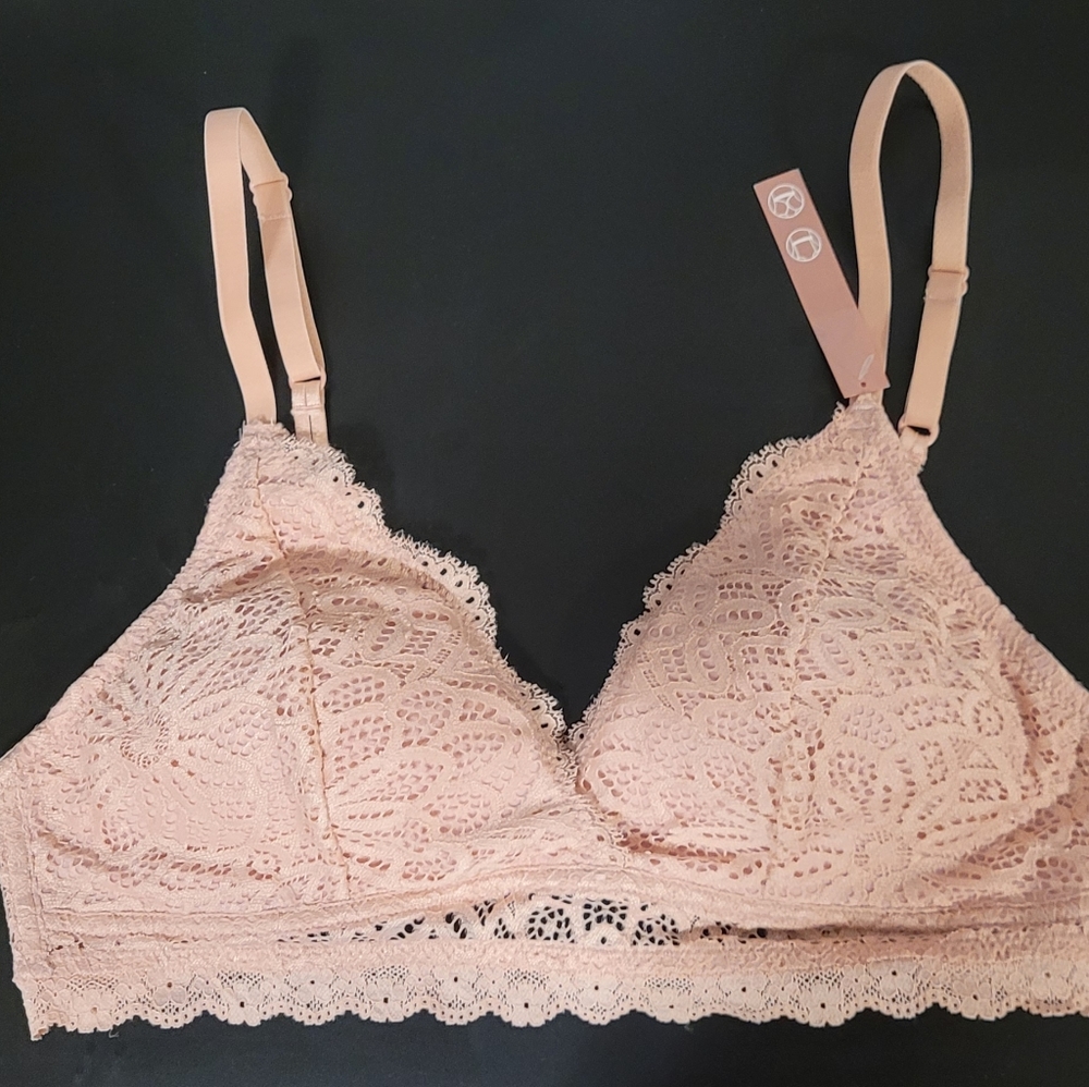 Soft Pink Lace Bralette (size Medium) never worn